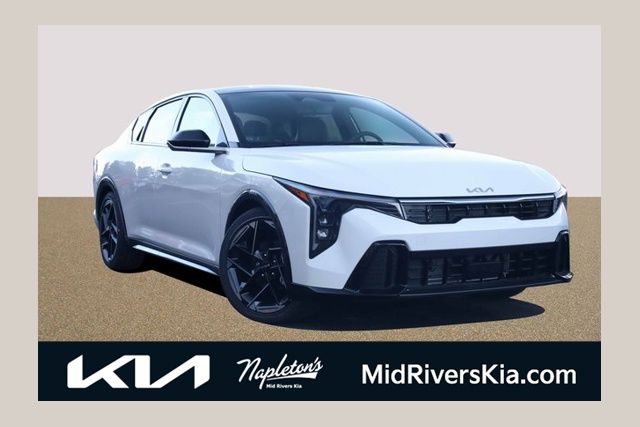 2025 Kia K4 GT-Line's photo