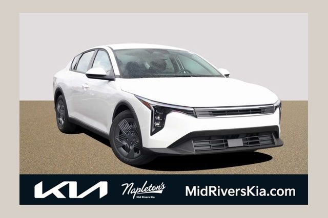 2025 Kia K4 LX's photo