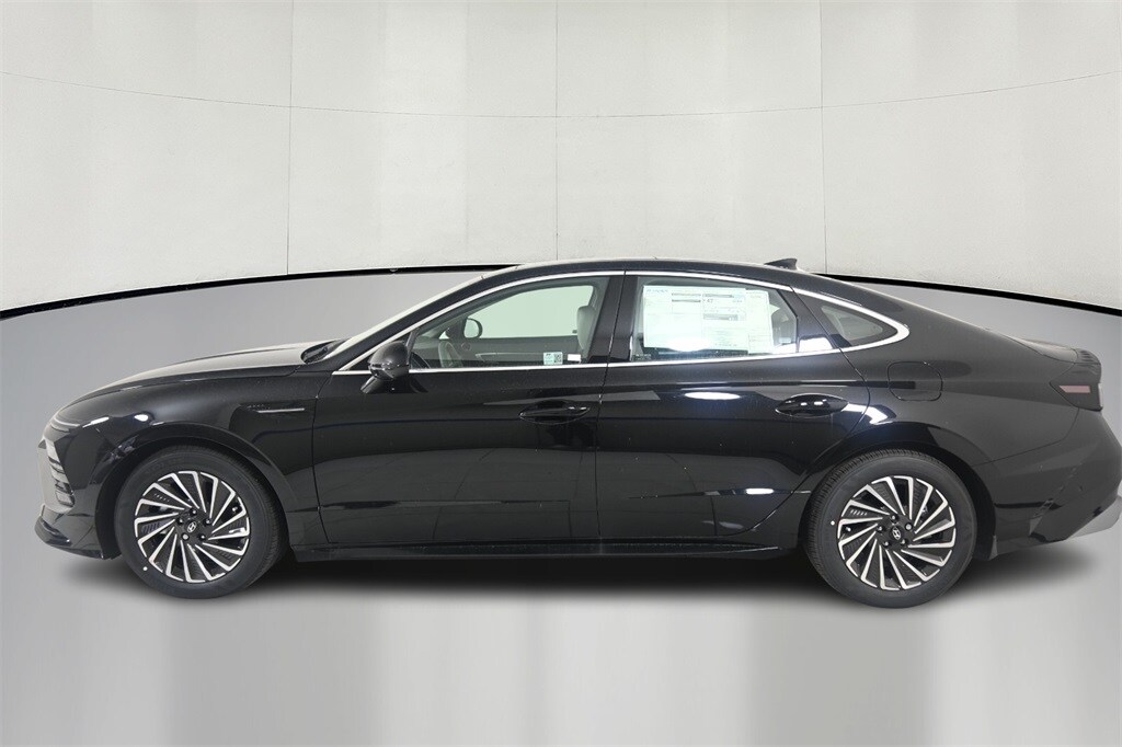 2024 Hyundai Sonata Hybrid Limited photo 4