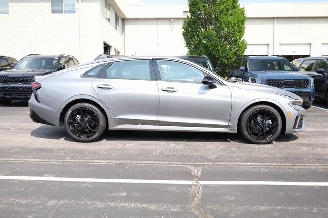 2026 Kia K5 GT-Line photo 4