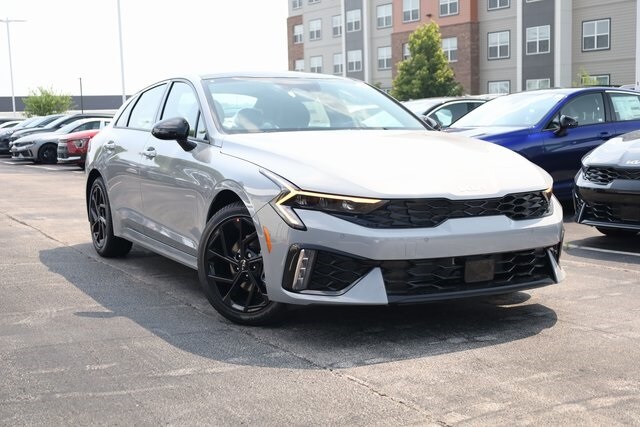 2026 Kia K5 GT photo 2