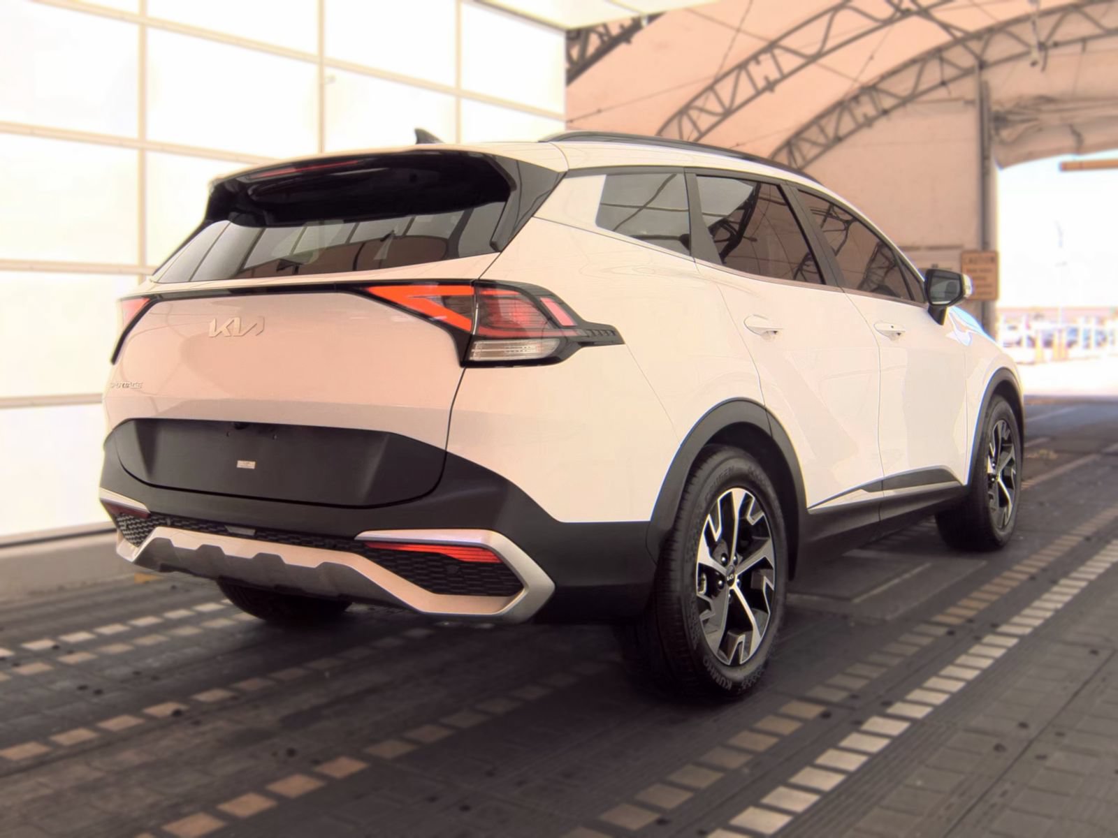 Used 2025 Kia Sportage EX SUV
