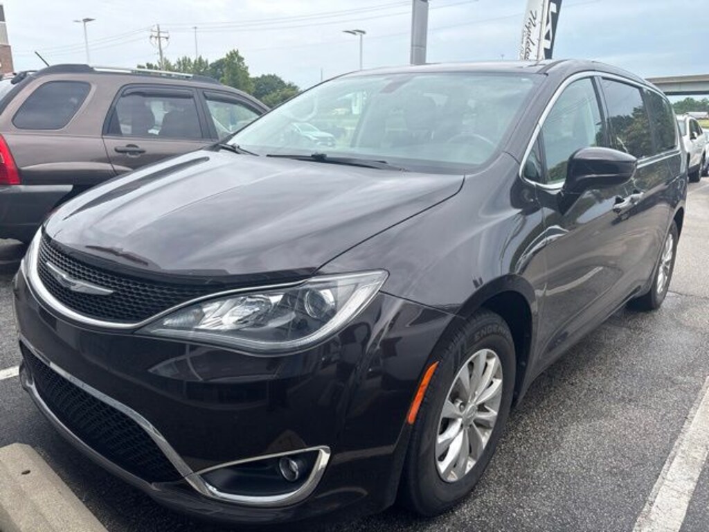 Used 2018 Chrysler Pacifica Touring Plus Van