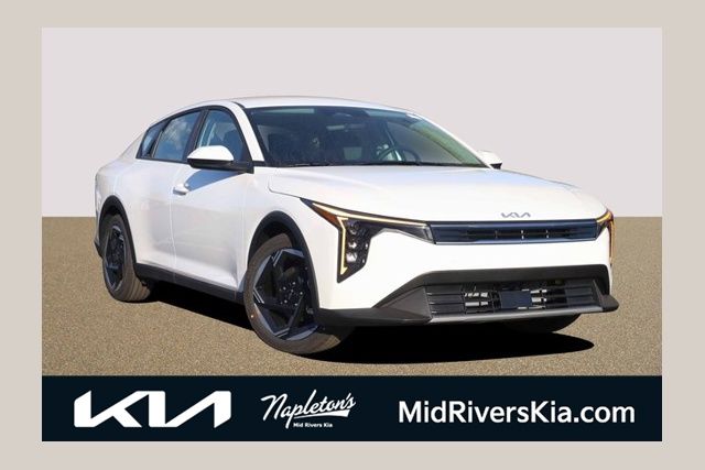 2025 Kia K4 EX's photo