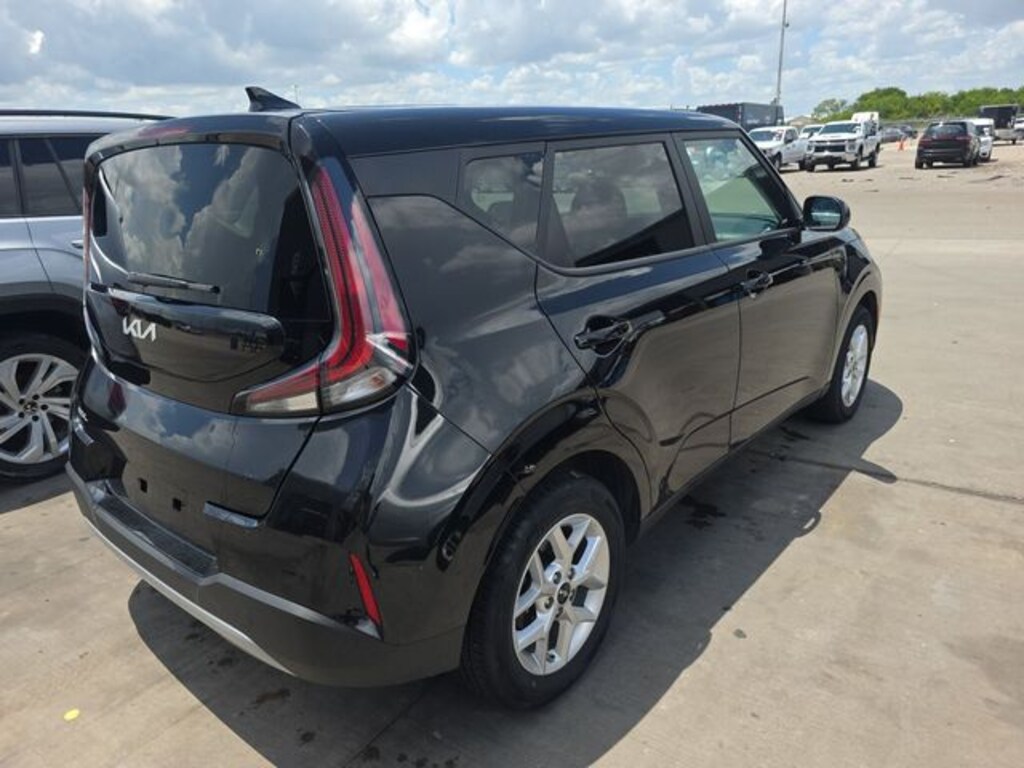 Used 2025 Kia Soul LX Hatchback