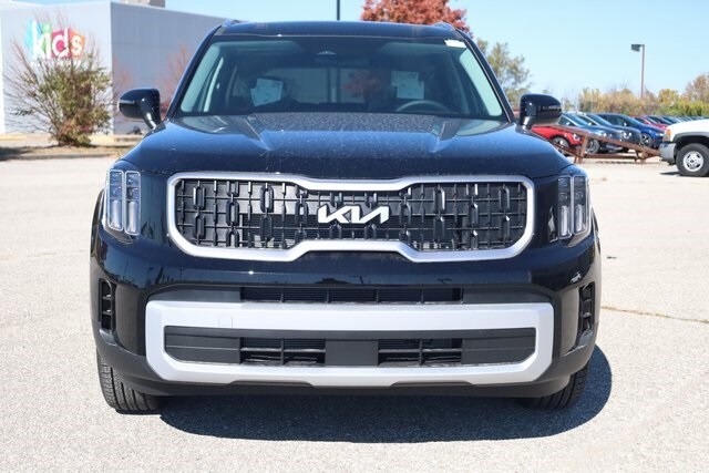 2025 Kia Telluride EX photo 3