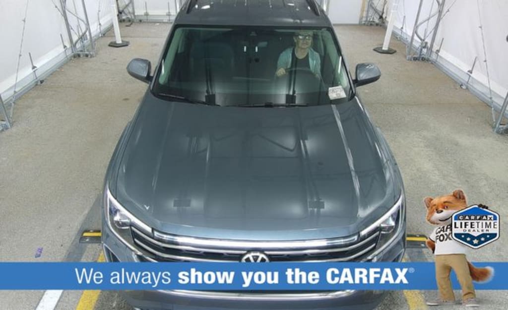 Used 2025 Volkswagen Atlas 2.0T SE w/Technology SUV