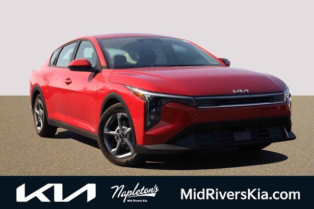 2025 Kia K4 LXS's photo