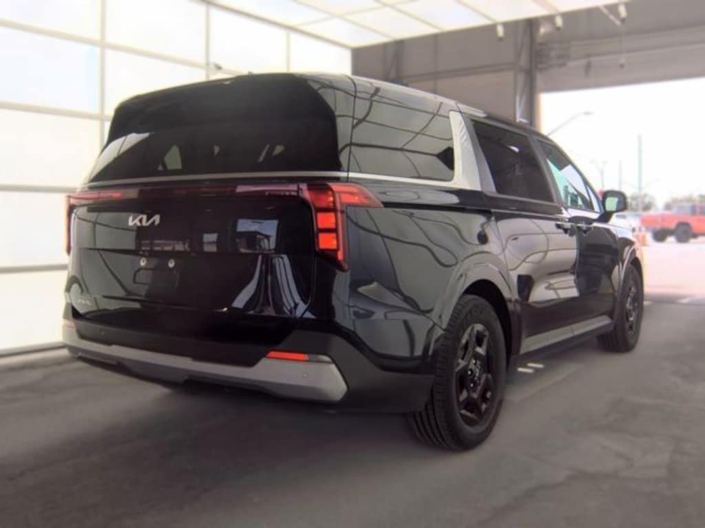 Certified 2025 Kia Carnival LXS Van Passenger Van