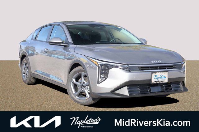 2025 Kia K4 LXS's photo