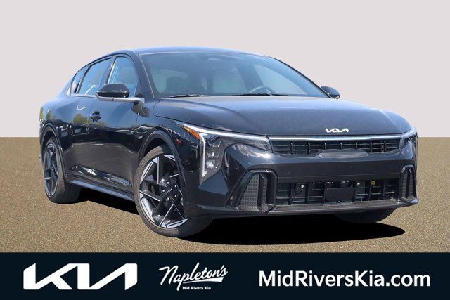2025 Kia K4 GT-Line's photo