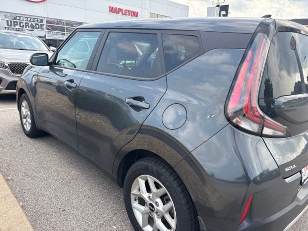 Certified 2024 Kia Soul LX Hatchback