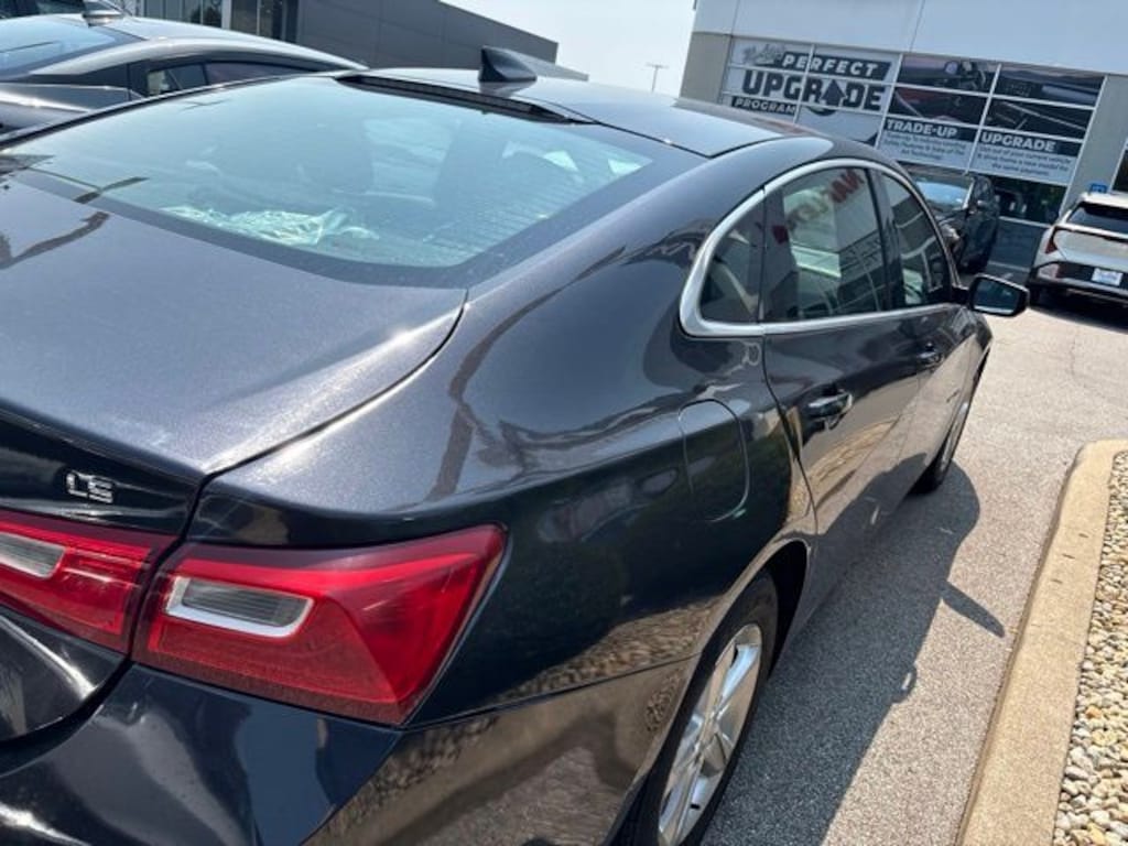 Used 2023 Chevrolet Malibu LS w/1FL Sedan