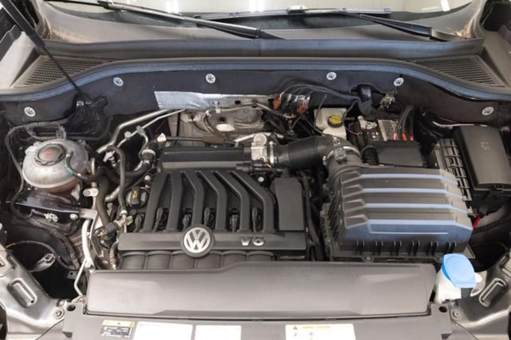 Used 2023 Volkswagen Atlas 3.6L V6 SE w/Technology SUV