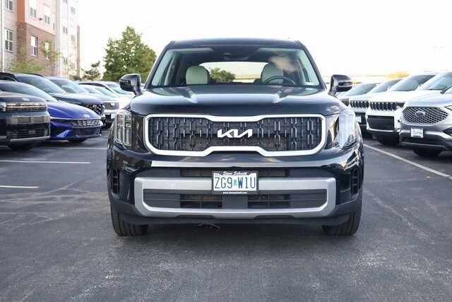 2023 Kia Telluride EX photo 2