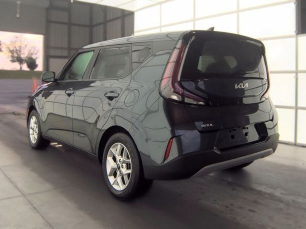 Used 2025 Kia Soul LX Hatchback