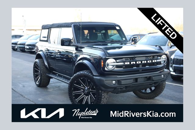 2022 Ford Bronco 4-Door Outer Banks's photo