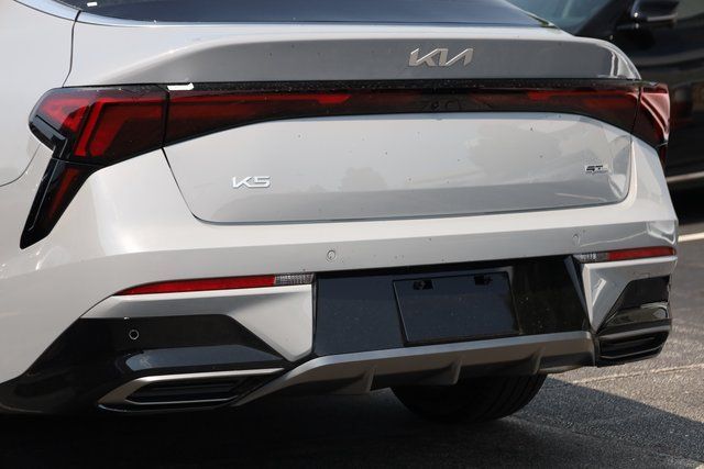 2026 Kia K5 GT - Photo 8