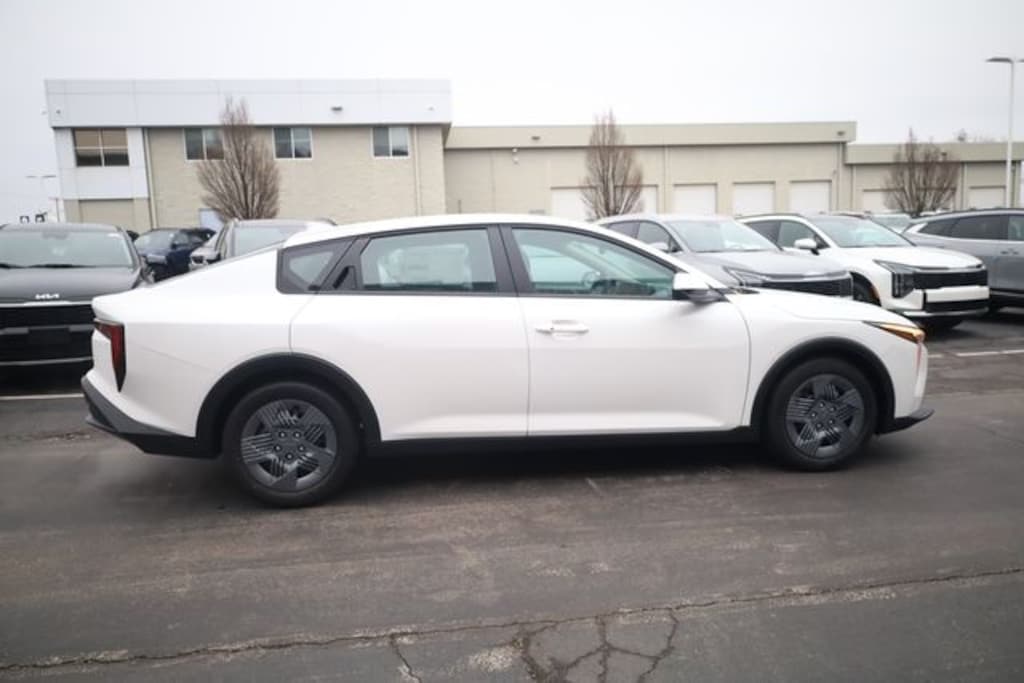 New 2026 Kia K4 LX Sedan