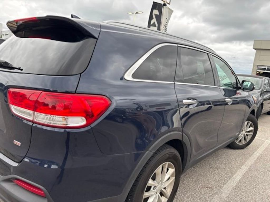 Used 2016 Kia Sorento 2.4L LX AWD SUV