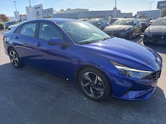 2023 Hyundai Elantra SEL Sedan