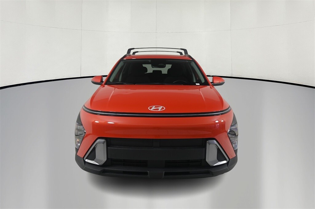 2025 Hyundai Kona SEL photo 2