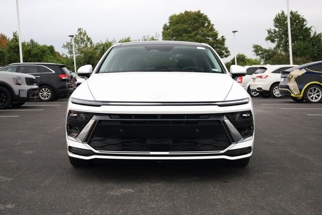 2024 Hyundai Sonata Hybrid Limited photo 3