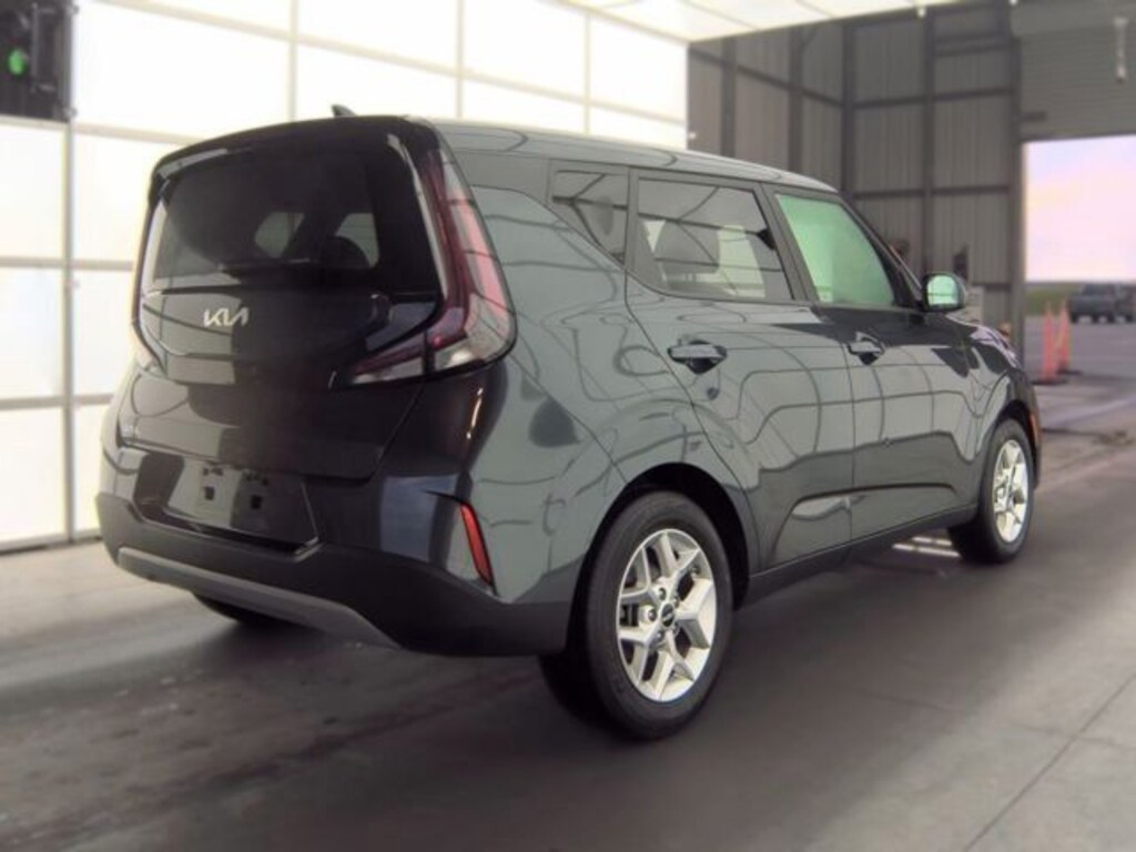 Used 2025 Kia Soul LX Hatchback