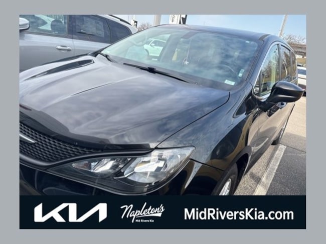 2022 Chrysler Voyager LX Van Passenger Van