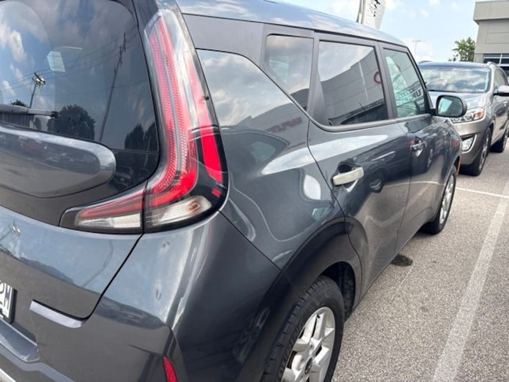 Certified 2024 Kia Soul LX Hatchback