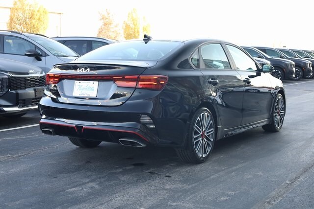 2023 Kia Forte GT photo 3