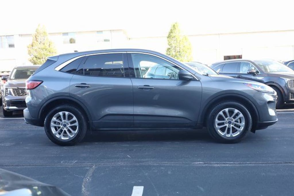 Used 2022 Ford Escape SE SUV