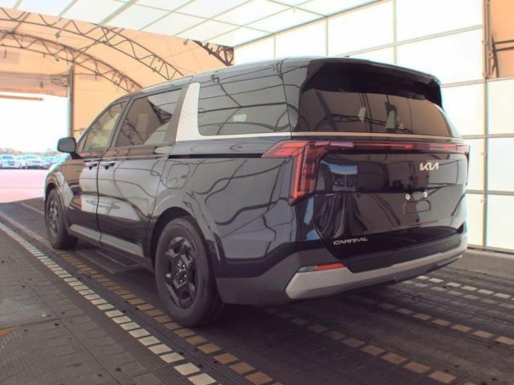 Certified 2025 Kia Carnival LXS Van Passenger Van