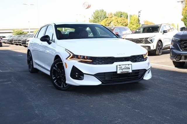 2024 Kia K5 GT-Line photo 2
