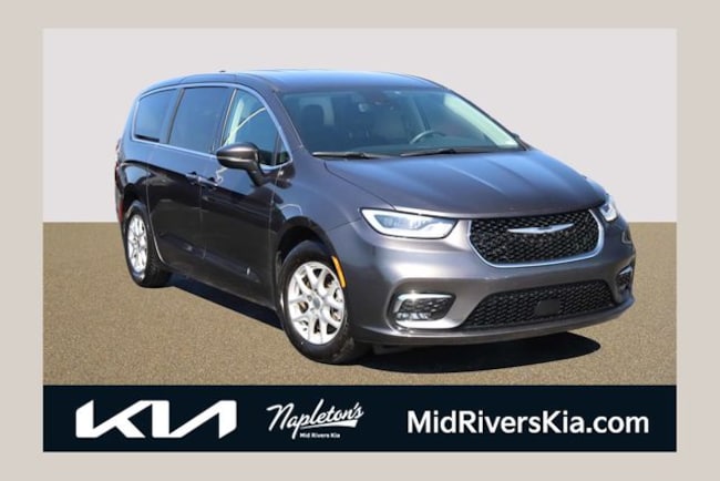 2023 Chrysler Pacifica Touring L Van Passenger Van