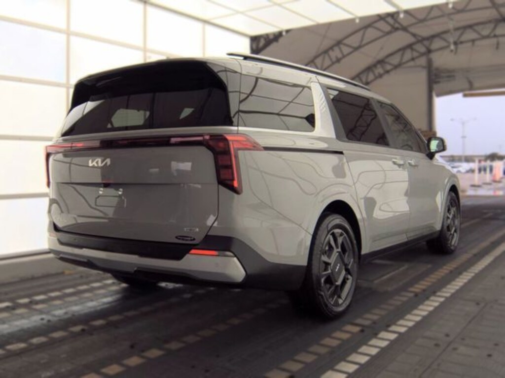 Used 2026 Kia Carnival Hybrid EX Van Passenger Van