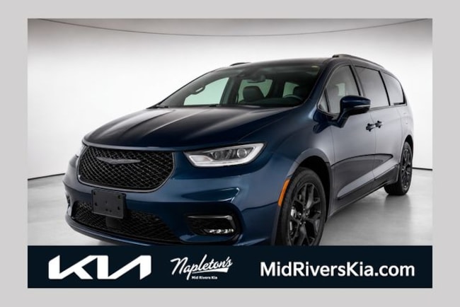 2023 Chrysler Pacifica Touring L Van Passenger Van
