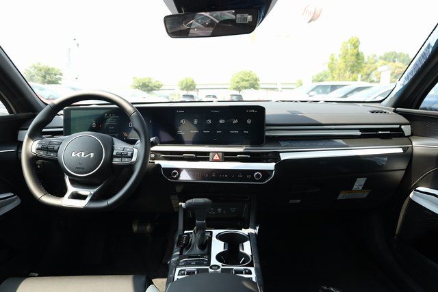 2026 Kia K5 GT - Photo 15