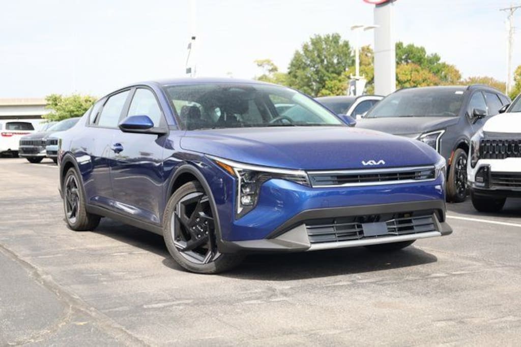 New 2025 Kia K4 LXS Sedan