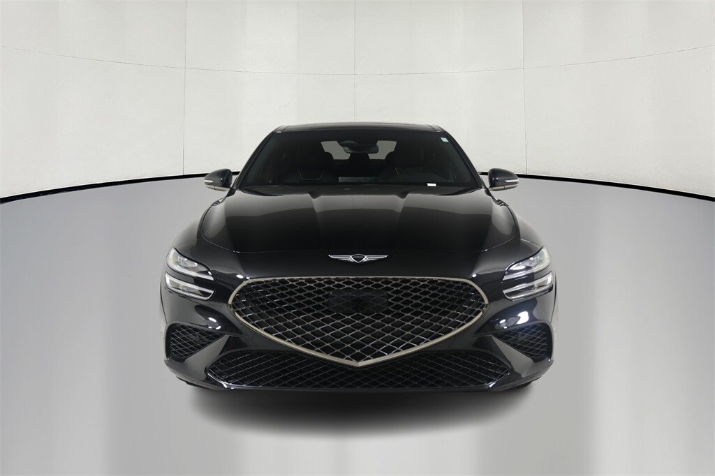 2024 Genesis G70 2.5T photo 2
