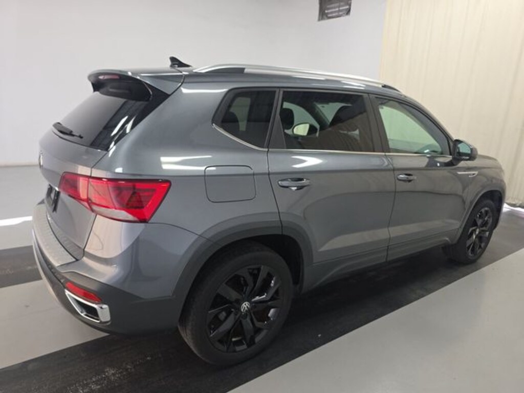 Used 2023 Volkswagen Taos 1.5T SE SUV