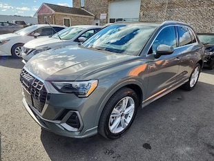 2022 Audi Q3 45 S line Premium SUV