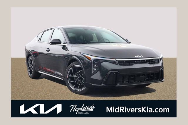 2025 Kia K4 GT-Line's photo