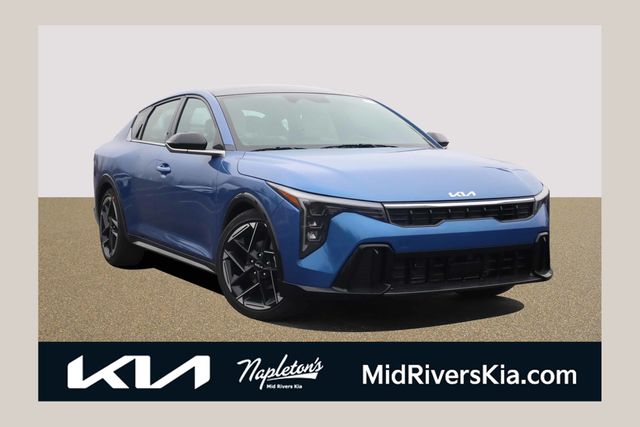 2025 Kia K4 GT-Line's photo