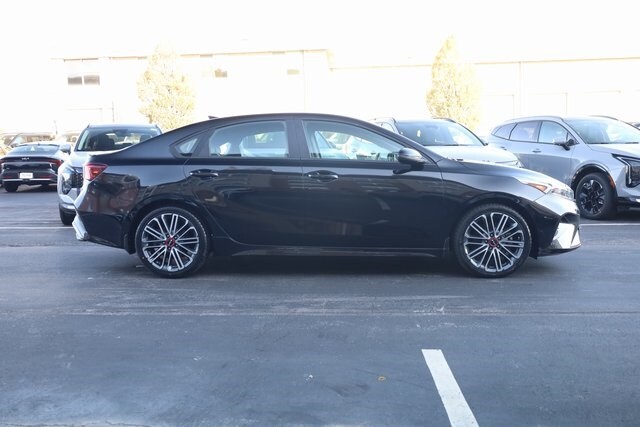 2023 Kia Forte GT photo 2