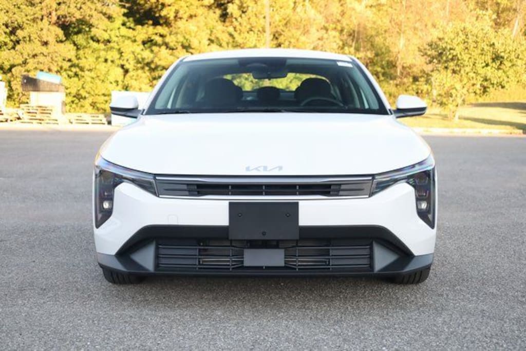 New 2025 Kia K4 LXS Sedan