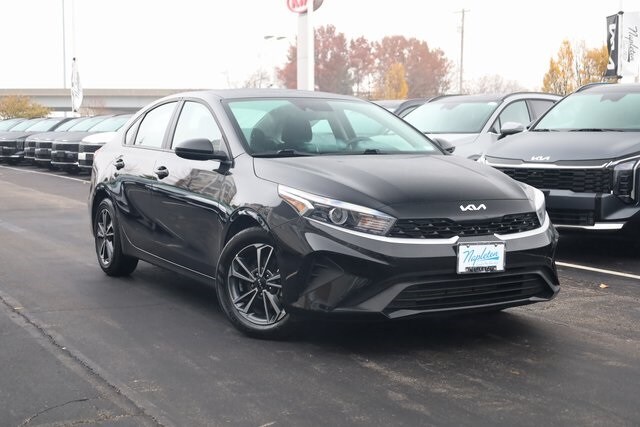 2024 Kia Forte LXS photo 2