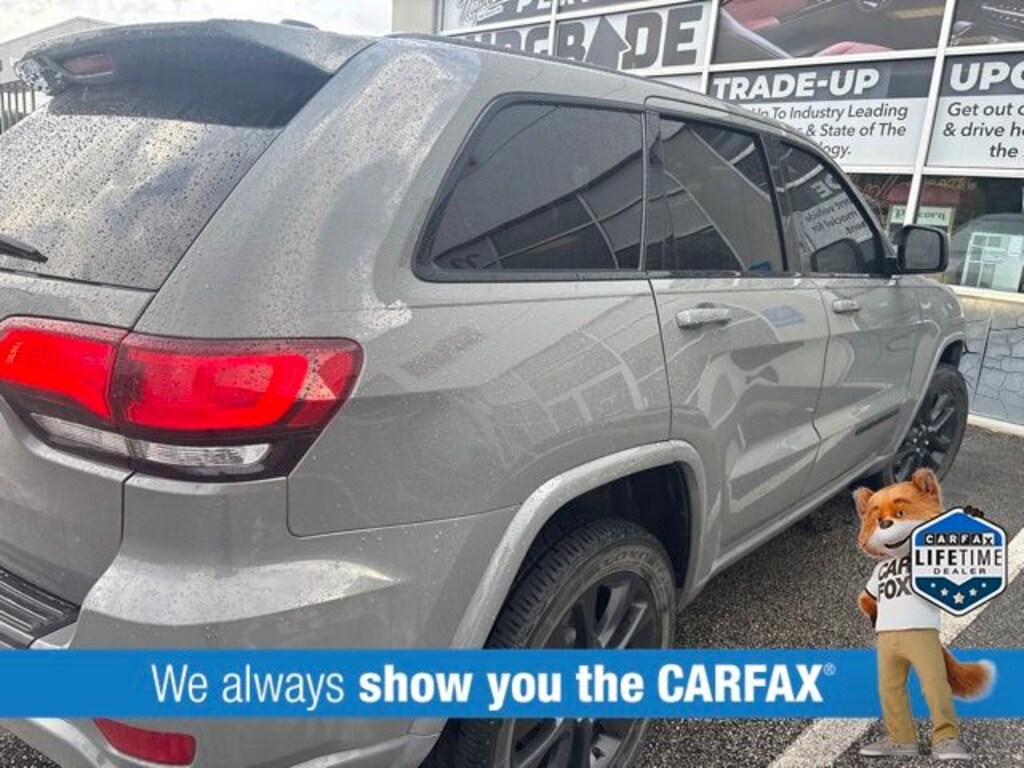 Used 2021 Jeep Grand Cherokee Laredo SUV