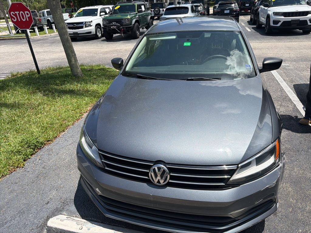 Used 2016 Volkswagen Jetta SE with VIN 3VWD67AJXGM349848 for sale in Lake Park, FL