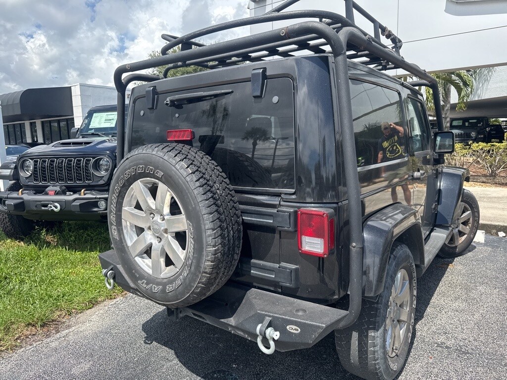 2015 Jeep Wrangler Sahara photo 3